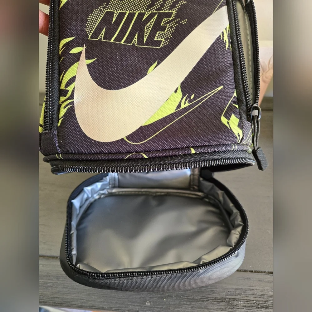 Nike Insulated Lunch Box